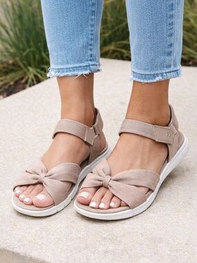 Ryka Brown Sandals with Bow